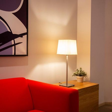 Hotel Dimorae Rooms And Suites - Apartments Чивитанова Марке Екстериор снимка
