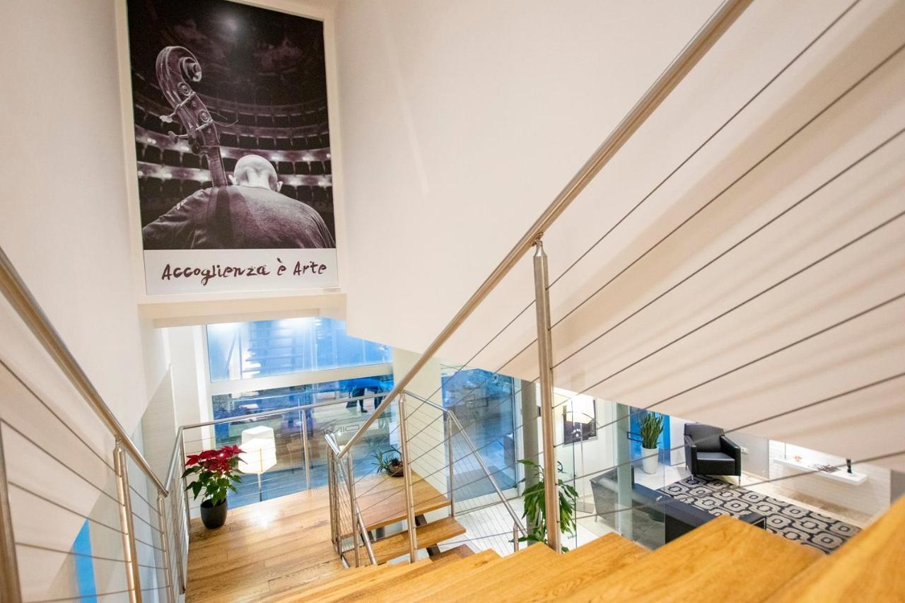 Hotel Dimorae Rooms And Suites - Apartments Чивитанова Марке Екстериор снимка