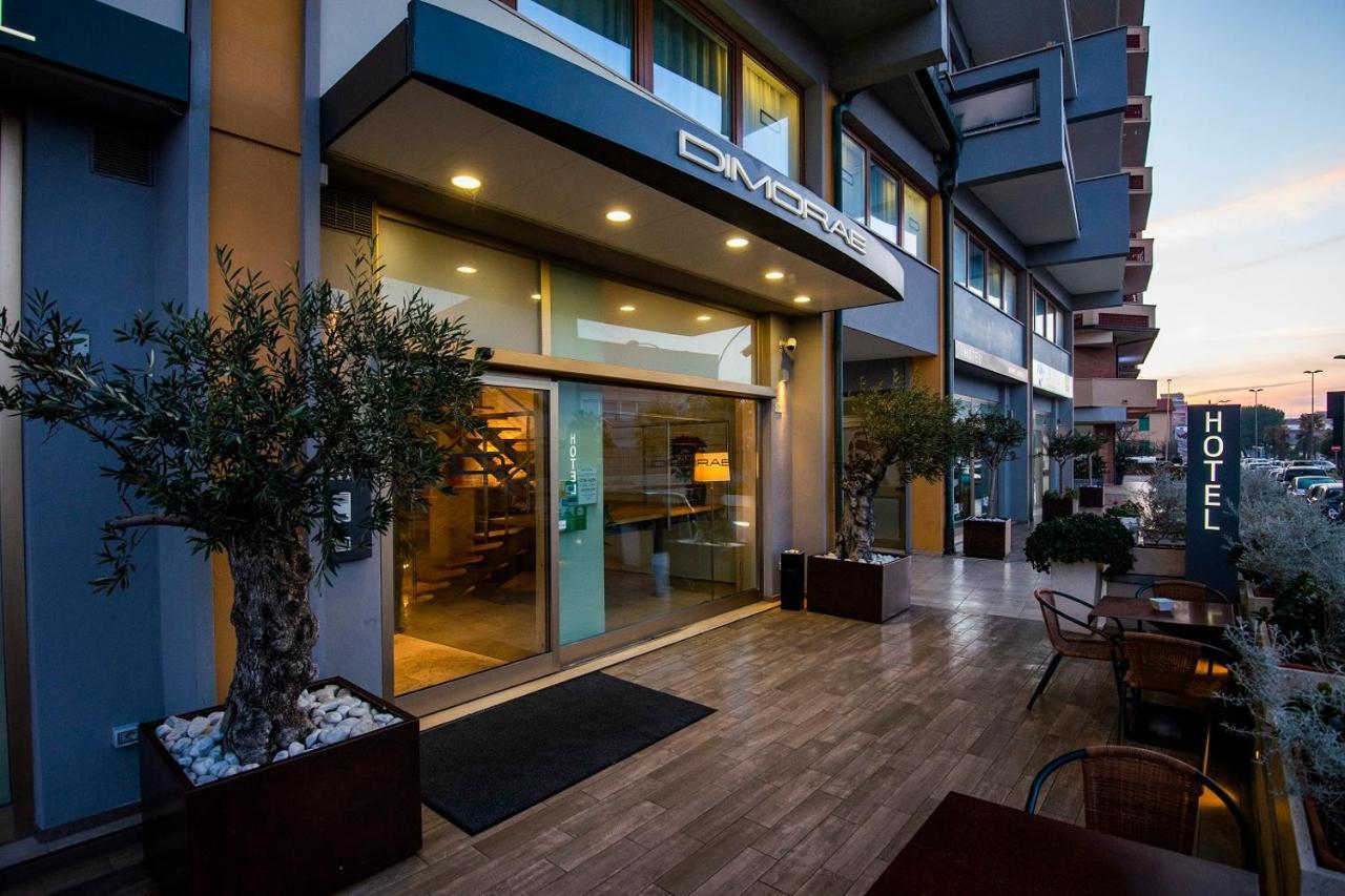 Hotel Dimorae Rooms And Suites - Apartments Чивитанова Марке Екстериор снимка
