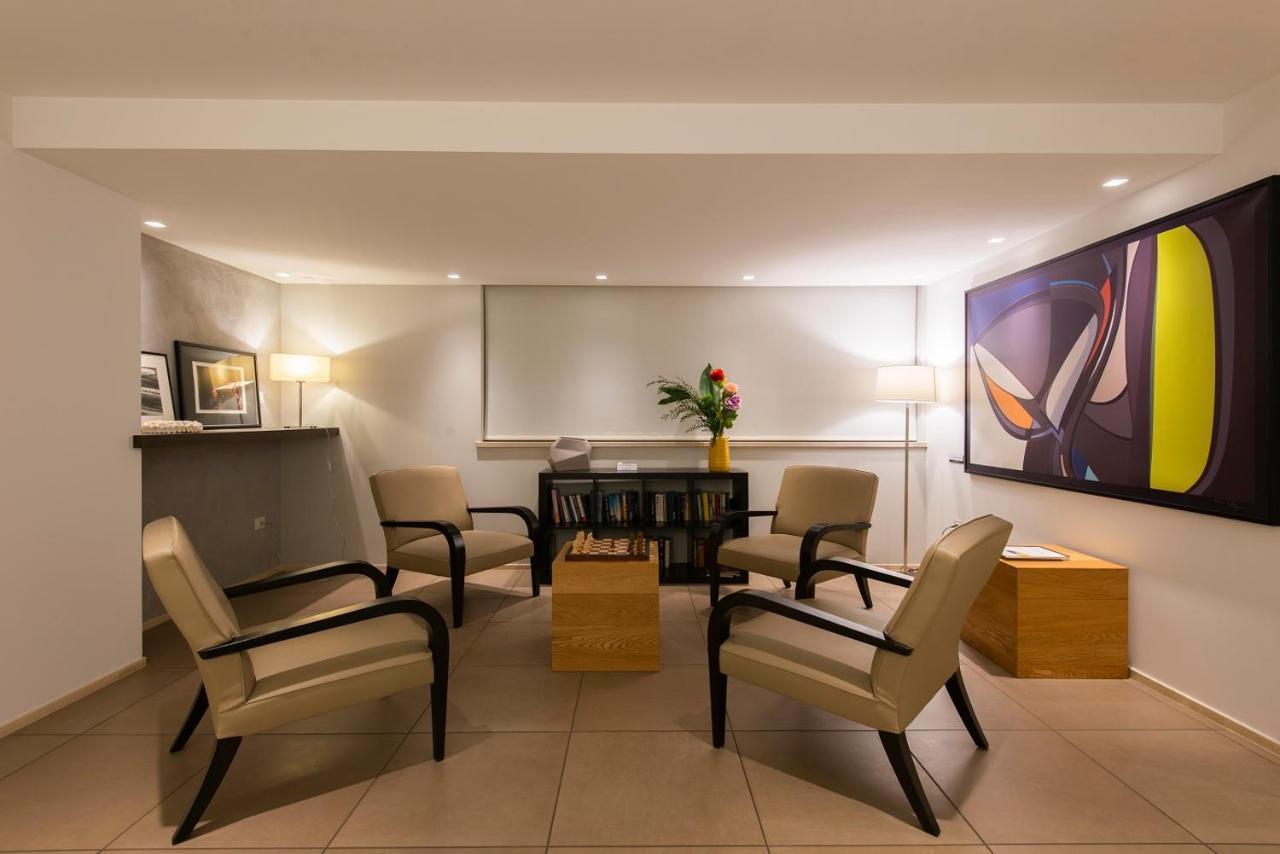Hotel Dimorae Rooms And Suites - Apartments Чивитанова Марке Екстериор снимка